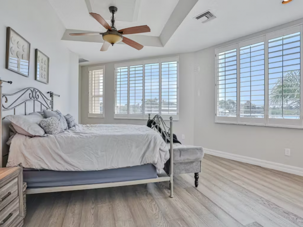 Luxury 6,000 St Ft Waterfront Villa Palm Harbor