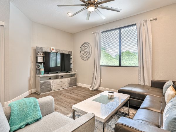 Lovely 3 BR-2BA Retreat in Clearwater Close to Beach