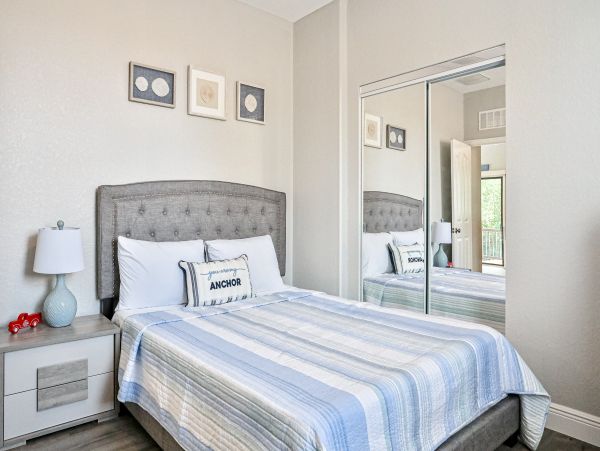 Lovely 3 BR-2BA Retreat in Clearwater Close to Beach