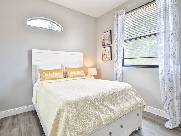 Lovely 3 BR-2BA Retreat in Clearwater Close to Beach