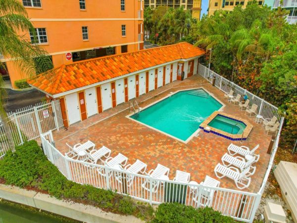 Bayfront 3 Bedroom Vacation Condo in Clearwater