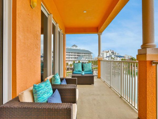 Bayfront 3 Bedroom Vacation Condo in Clearwater