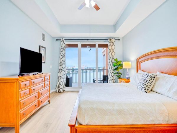 Bayfront 3 Bedroom Vacation Condo in Clearwater