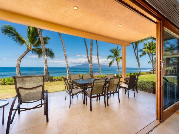 Lahaina Vacation Corner Townhouse 5 Bedroom On Beach