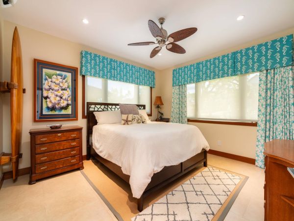 Lahaina Vacation Corner Townhouse 5 Bedroom On Beach