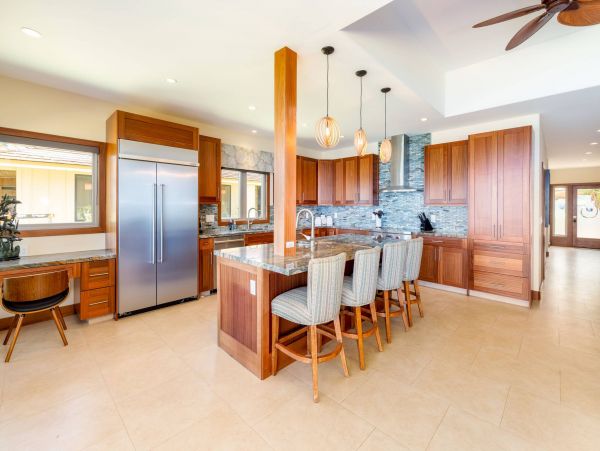 Lahaina Vacation Corner Townhouse 5 Bedroom On Beach