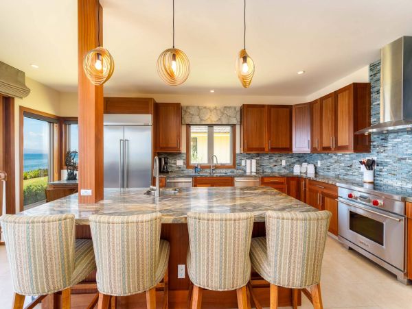 Lahaina Vacation Corner Townhouse 5 Bedroom On Beach