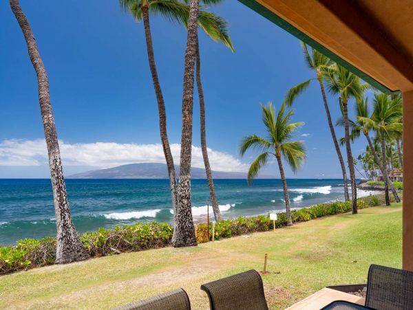 Lahaina Vacation Corner Townhouse 5 Bedroom On Beach