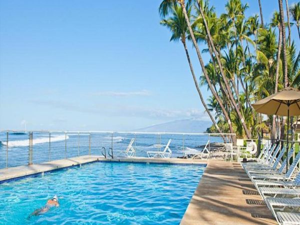 Lahaina Vacation Corner Townhouse 5 Bedroom On Beach