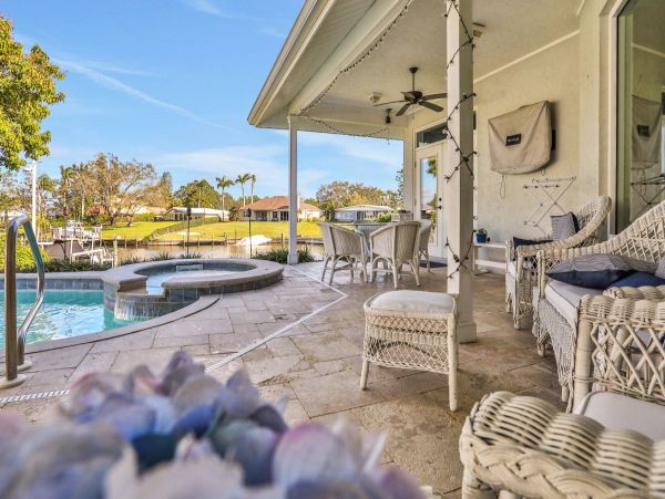 Bradenton Vacation Home Three Bedroom Canal Views