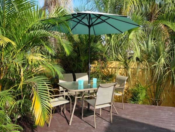 Lovely Holmes Beach Vacation Pool Home Close to Beach
