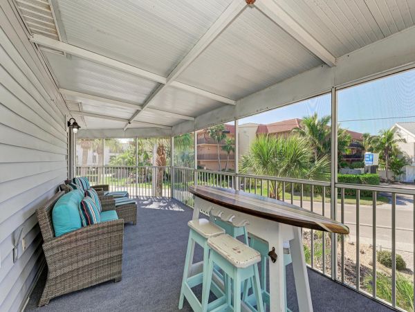 Charming Condo in Holmes Beach Short Walk to Beach
