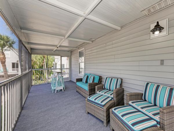 Charming Condo in Holmes Beach Short Walk to Beach