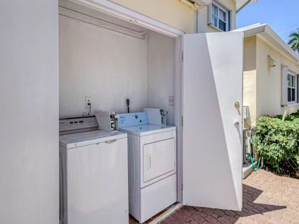 Ground floor Condo near Beach
