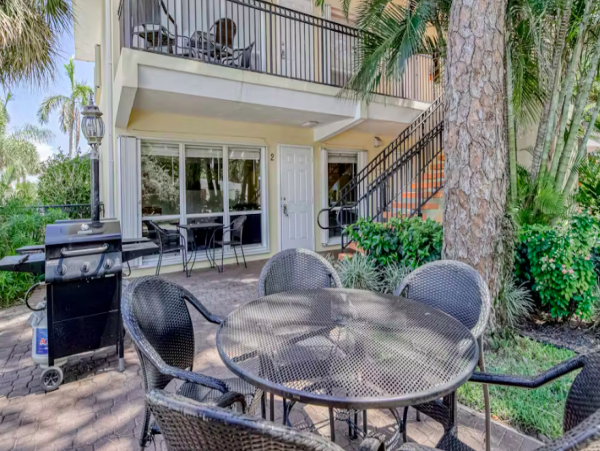 Ground floor Condo near Beach
