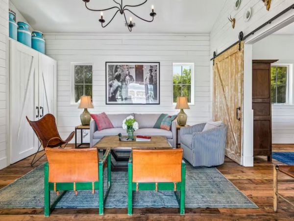 2 Vacation Vineyards Cottages on 6 Acres in Sonoma with Pool