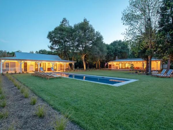2 Vacation Vineyards Cottages on 6 Acres in Sonoma with Pool