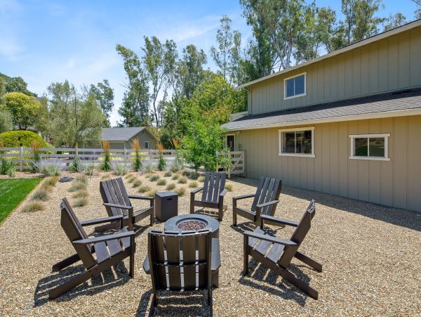 Exquisite Vacation Rental with Pool, Spa & Entertainment Barn