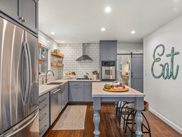 Exquisite Vacation Rental with Pool, Spa & Entertainment Barn