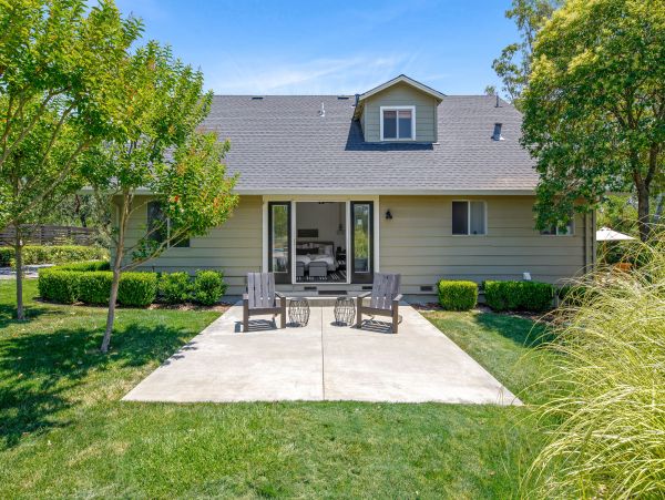 Exquisite Vacation Rental with Pool, Spa & Entertainment Barn