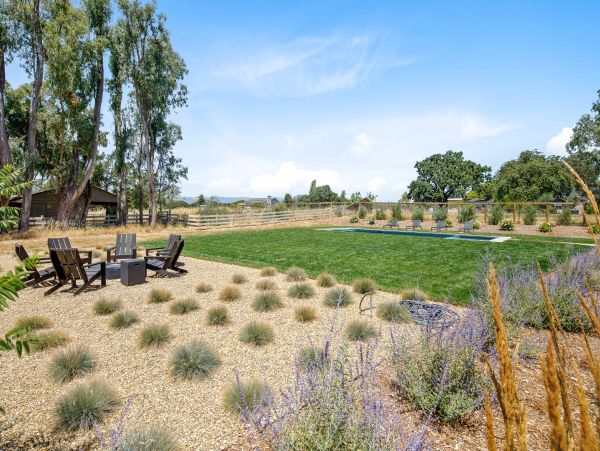Exquisite Vacation Rental with Pool, Spa & Entertainment Barn