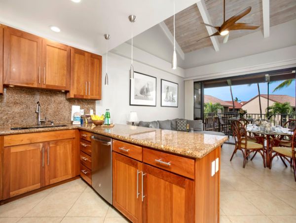 Lovely 3 Bedroom Condo Ocean Views in Kaanapali