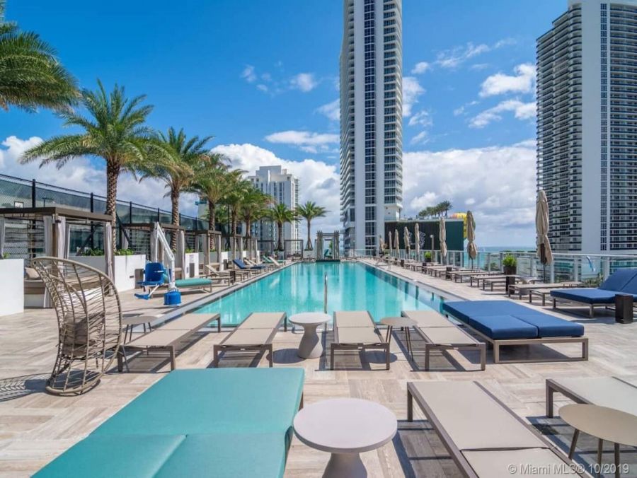 Incredible Oceanfront 3 Bedroom Condo in Hollywood