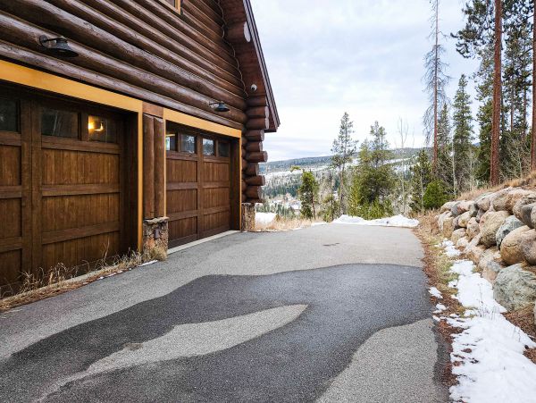 Mountain Cabin with 6 Bedrooms Sleeps 18 Guests