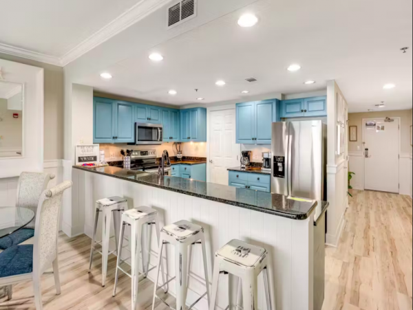 Luxurious Gulf-Front 3-Bedroom Condo with Unmatched Views in Destin