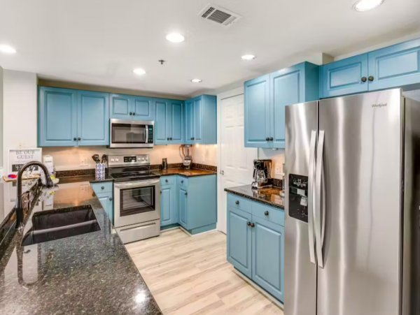 Luxurious Gulf-Front 3-Bedroom Condo with Unmatched Views in Destin