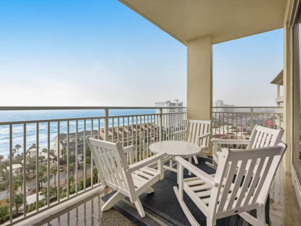 Luxurious Gulf-Front 3-Bedroom Condo with Unmatched Views in Destin