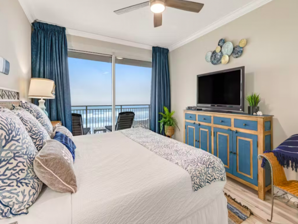 Luxurious Gulf-Front 3-Bedroom Condo with Unmatched Views in Destin