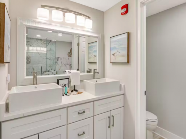 Luxurious Gulf-Front 3-Bedroom Condo with Unmatched Views in Destin