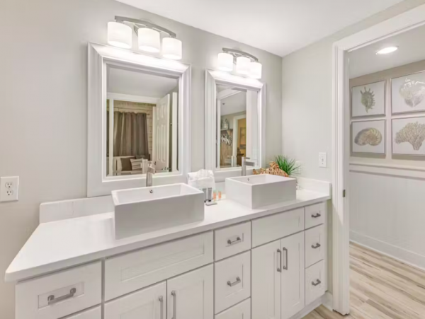 Luxurious Gulf-Front 3-Bedroom Condo with Unmatched Views in Destin