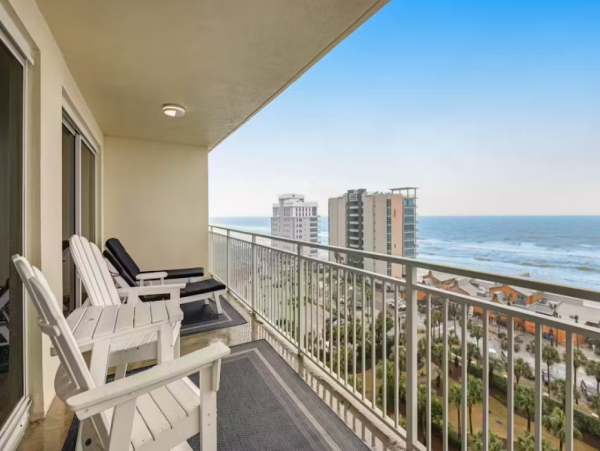 Luxurious Gulf-Front 3-Bedroom Condo with Unmatched Views in Destin