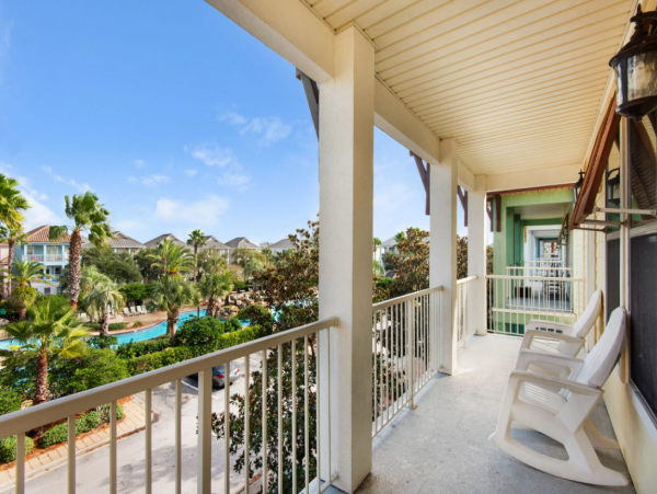 Destin Vacation Rental: Steps from Crystal Beach