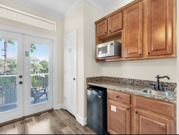 Destin Vacation Rental: Steps from Crystal Beach