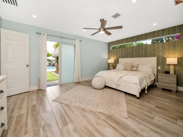 Gorgeous 5 Bedroom Vacation Home in Fort Lauderdale with Pool