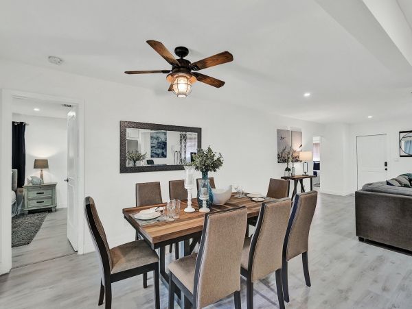 Dania Beach Charming Vacation Pool Home Sleeps 10
