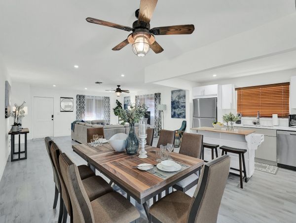 Dania Beach Charming Vacation Pool Home Sleeps 10