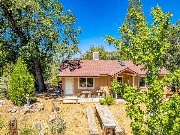 Peaceful Mountain Retreat 7 BR North Fork Vacation Home