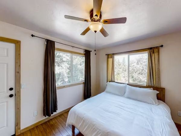 Peaceful Mountain Retreat 7 BR North Fork Vacation Home