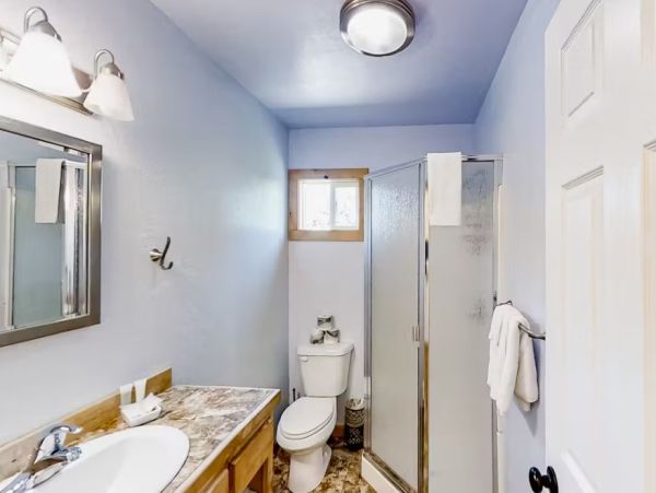 Peaceful Mountain Retreat 7 BR North Fork Vacation Home