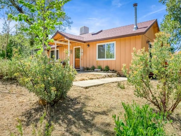 Peaceful Mountain Retreat 7 BR North Fork Vacation Home