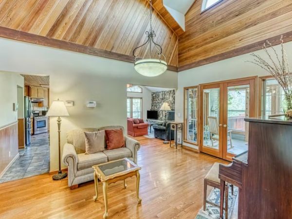 Peaceful Mountain Retreat 7 BR North Fork Vacation Home