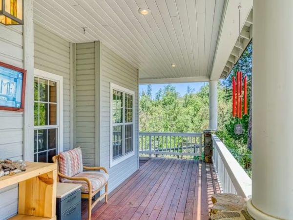 Peaceful Mountain Retreat 7 BR North Fork Vacation Home