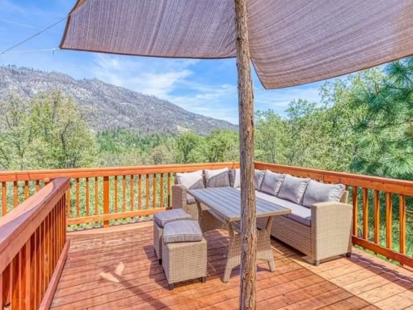 Peaceful Mountain Retreat 7 BR North Fork Vacation Home