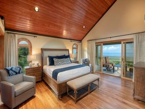 Big Island Luxury Estate with Amazing Ocean and Bay Views