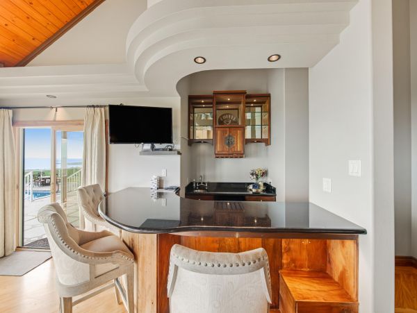 Big Island Luxury Estate with Amazing Ocean and Bay Views