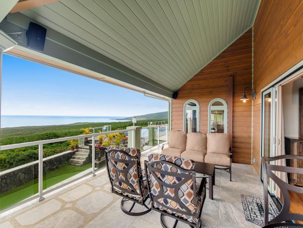 Big Island Luxury Estate with Amazing Ocean and Bay Views